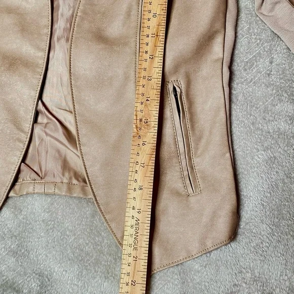 Dynamite Women's Tan Jacket - Picture 12 of 16
